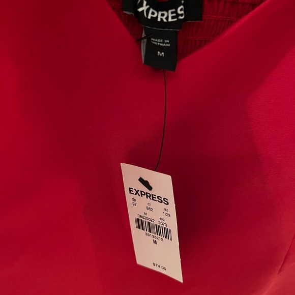 Red top - Picture 4 of 4